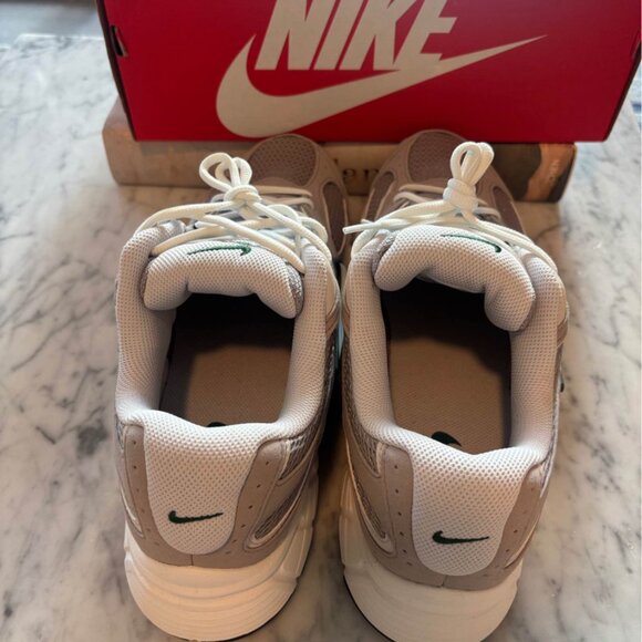 Nike Men's V5 RNR shoes - Picture 4 of 6